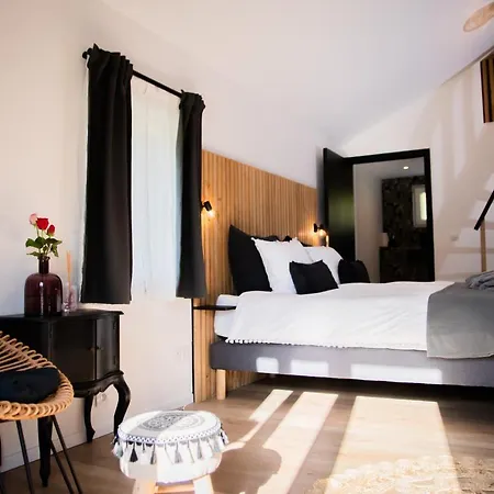 Au Calme De Hosdent Nocleg ze śniadaniem 4*