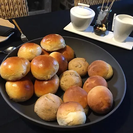 Au Calme De Hosdent Bed & Breakfast 4*