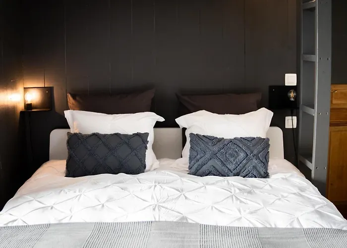 Au Calme De Hosdent Bed & Breakfast 4*